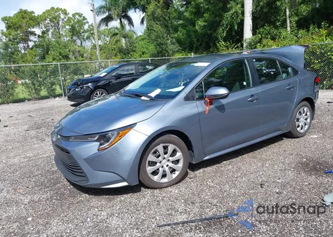 2025 Toyota Corolla Le z USA, uszkodzony, nr VIN 5YFB4MDE6SP245663